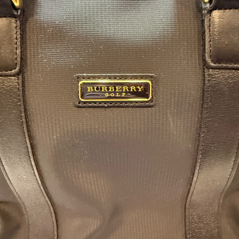 Burberry Golf 45 Black Duffel with House Check Pattern - Picture 2 of 11